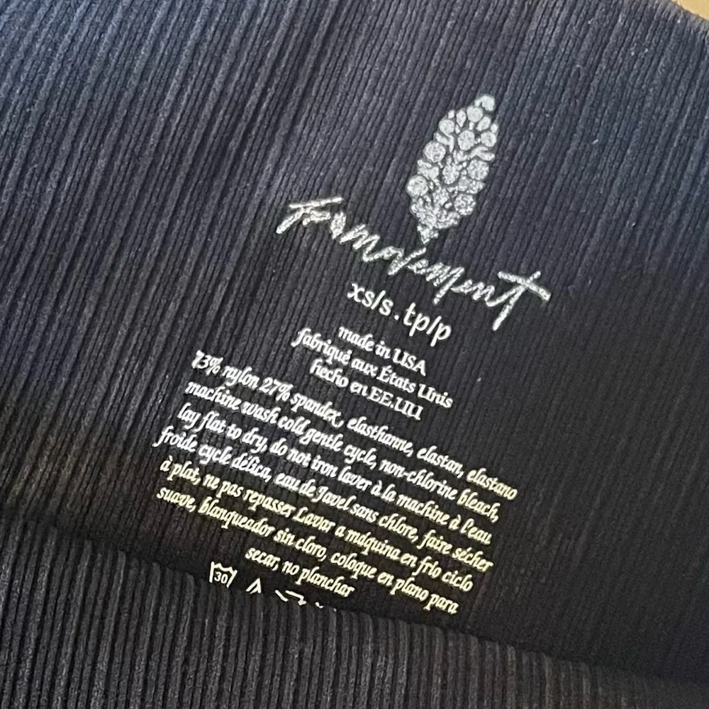 Free People Good Karma Leggings & FP Good Karma Crop Top Size XS NWOT - Picture 5 of 14